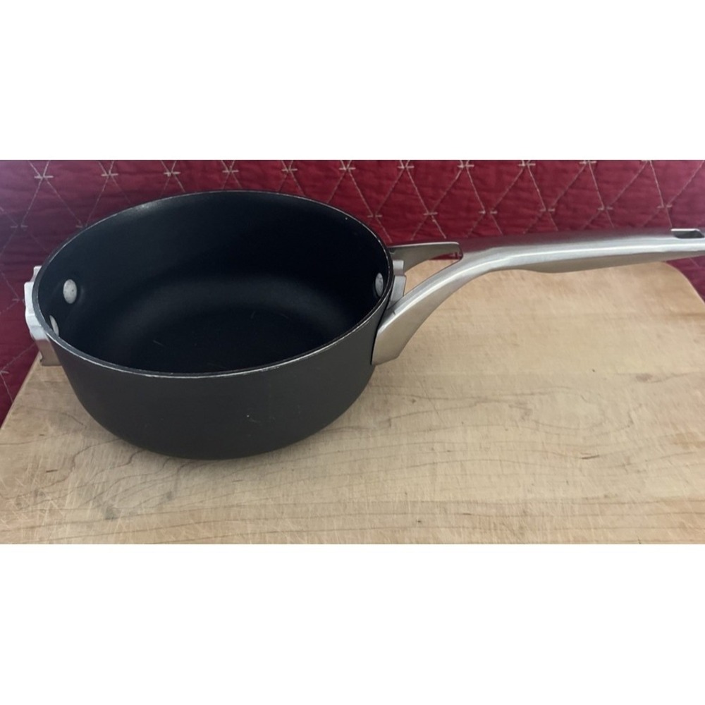 Calphalon PREMIER 2.5 Quart Hard Anodized Nonstick‎ Saucepan *Model 87025